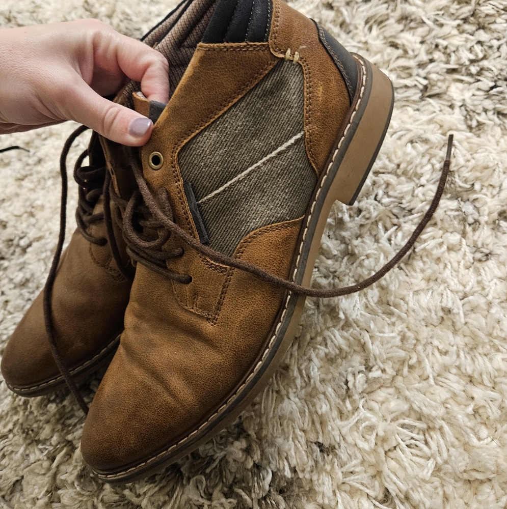 R2 Tan and Brown Chukka Boots for Men